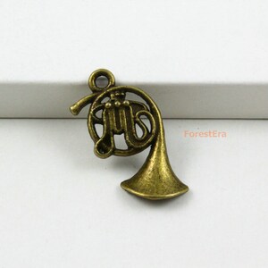 30Pcs Antique Brass saxophone Charms saxophone Pendants 21x14mm (PND447)