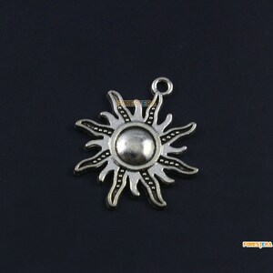 20Pcs Antique Silver Sun Charm Sun Pendant 28x25mm (PND1810)