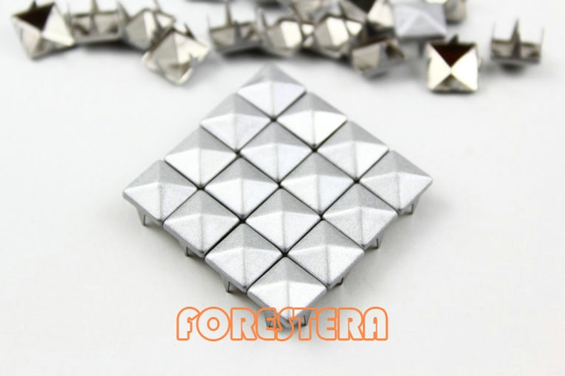 50Pcs 8mm Pearl Light Grey Color PYRAMID Studs CP-9022-08 image 1