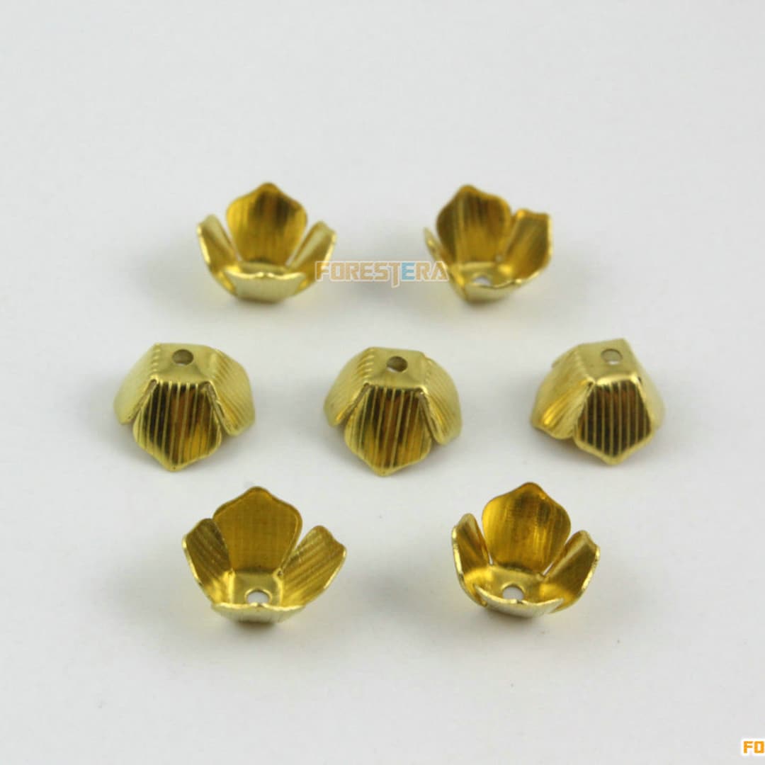【取り引き中】モンテッソーリ　金ビーズ　中古 真鍮ビーズキャップ ビーズベースセッティング 8 x 5 mm (HT100) 200個