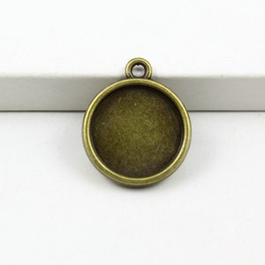 10Pcs Antique Brass Round Cabochon Base Setting Charm Pendant 14mm - Inside: 12mm (BASE053)