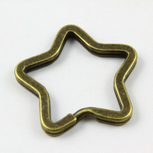 10Pcs 34mm Antique Brass Star Key Ring Flower Key Ring (PND501)