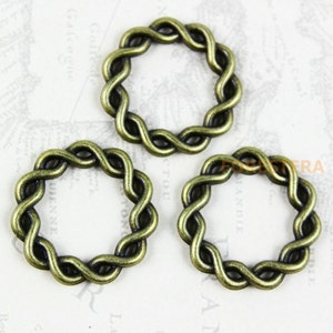 30Pcs Antique Brass Twist Round Charm Twist Round Pendant Twist Round Connector 20mm (PND264)