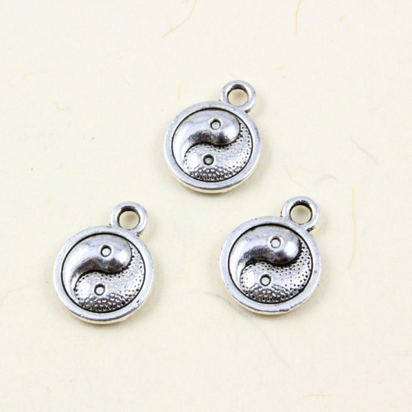 50Pcs Antique Silver Tai Chi Charm Tai Chi Pendants 10mm (PND749)