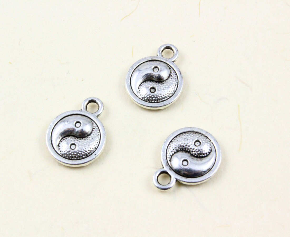 50pcs Antique Silver Tai Chi Charm Tai Chi Pendants 10mm (PND749