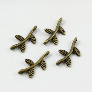 50Pcs Antique Brass tree leaf Charm tree leaf Pendant Leaf connector 17x8mm (PND492)
