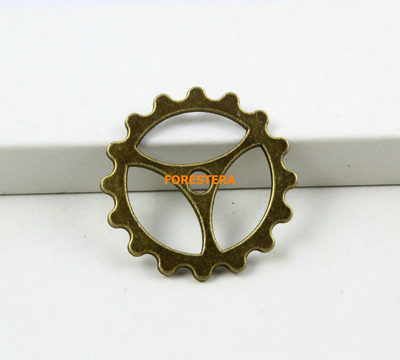 30Pcs Antique Brass Gear Charm Gear Pendant 22mm PND697 image 2