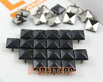 200Pcs 10mm Black Color PYRAMID Studs (C-BL10)