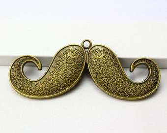 2 piezas de dije de bigote de latón antiguo, colgante de bigote de 75 x 30 mm (PND291)