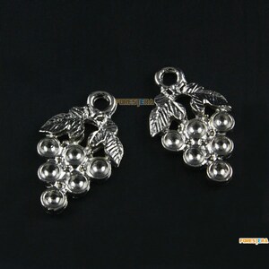 25Pcs Antique Silver Grape Charm Grape Pendant 13x21mm (PND1454-14137)