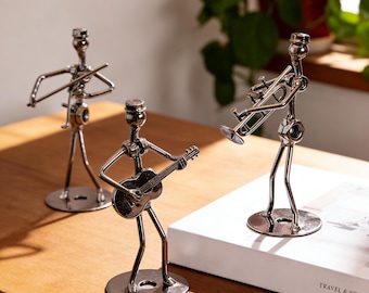Handmade Rock Guitarist Figurine – Metal Musician Sculpture, Iron Art Decor for Home Office, Bar, Shelf Display, Instrument Collectible Gift