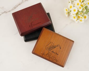 Personalized Wooden Saxophone Reed Case – Custom Engraved Reed Holder for Saxophone, Clarinet & Flute, Perfect Gift for Musicians