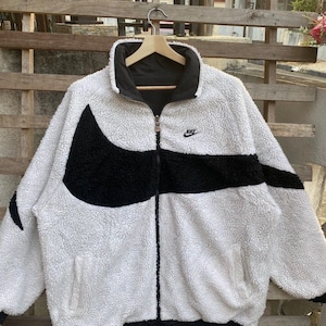 nike big swoosh sherpa