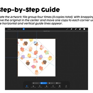 Pode incluir: Uma interface de tutorial digital exibindo A Step-by-Step Guide com instru&ccedil;&otilde;es para duplicar um grupo de blocos de arte cinco vezes. A tela mostra uma tela quadrada branca contendo um padr&atilde;o repetido de cupcakes coloridos em um fundo de grade escuro.