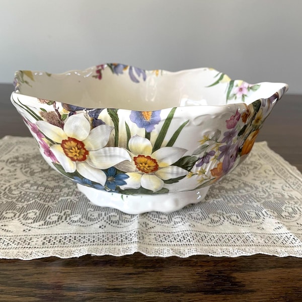 St George Fine Bone China Scalloped Floral Pedestal Bowl