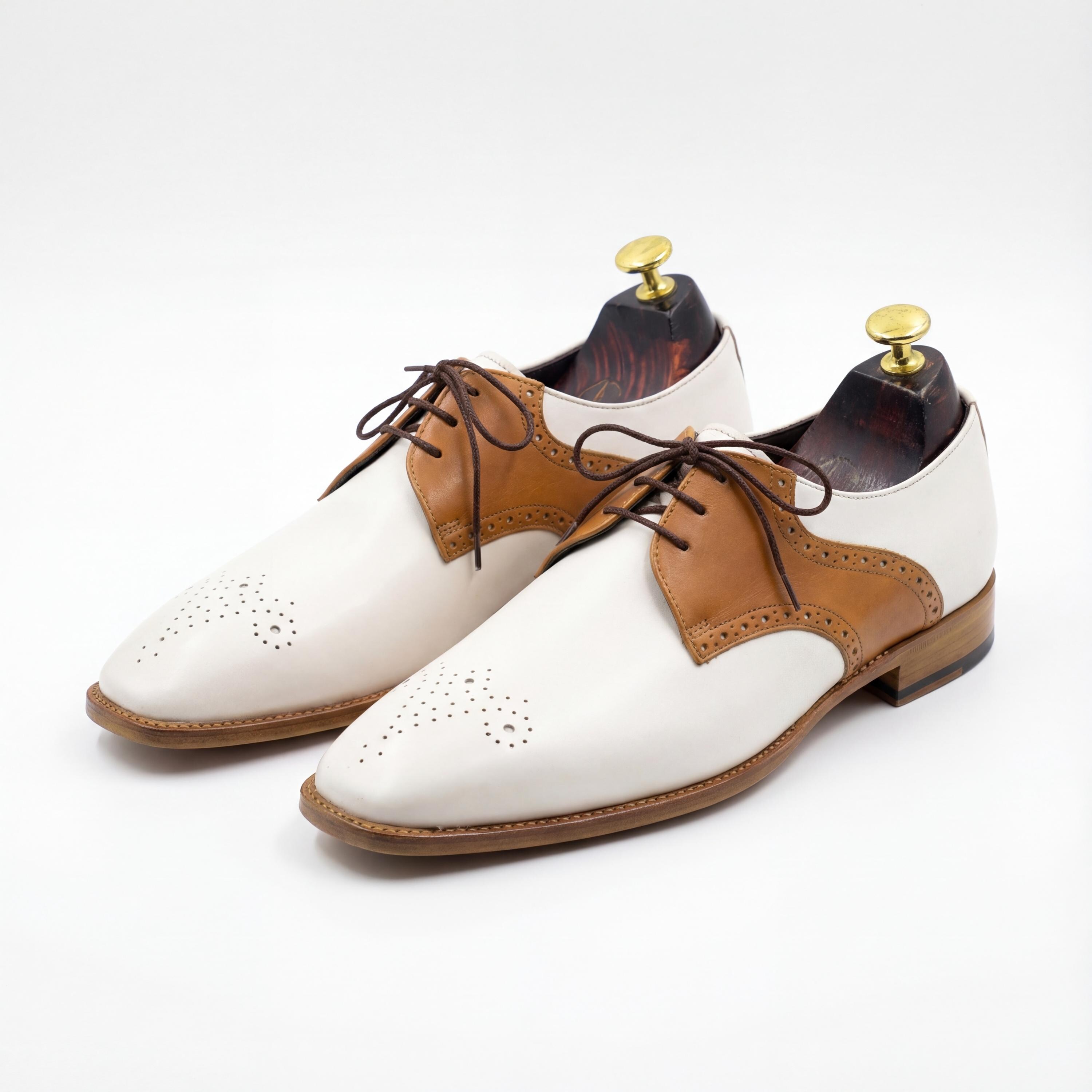 Men’s Two-Tone Leather Saddle Oxfords in White and Brown Ferro Aldo Men main image 2