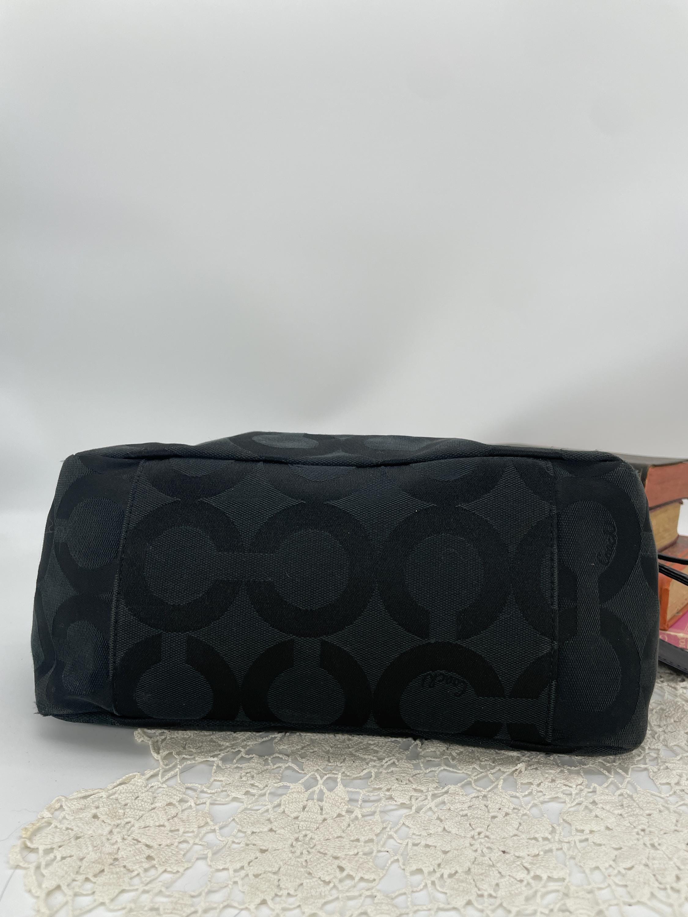 Vintage Coach Black Jacquard Parker Op-art Shoulder Zip - Style