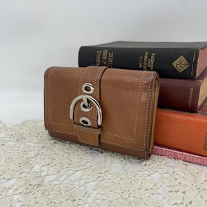 小物 Coach Soho Flap Wallet Brown Bleeker y2k Coach Soho Signature Flap Wallet y2k♡コーチ - メルカリ