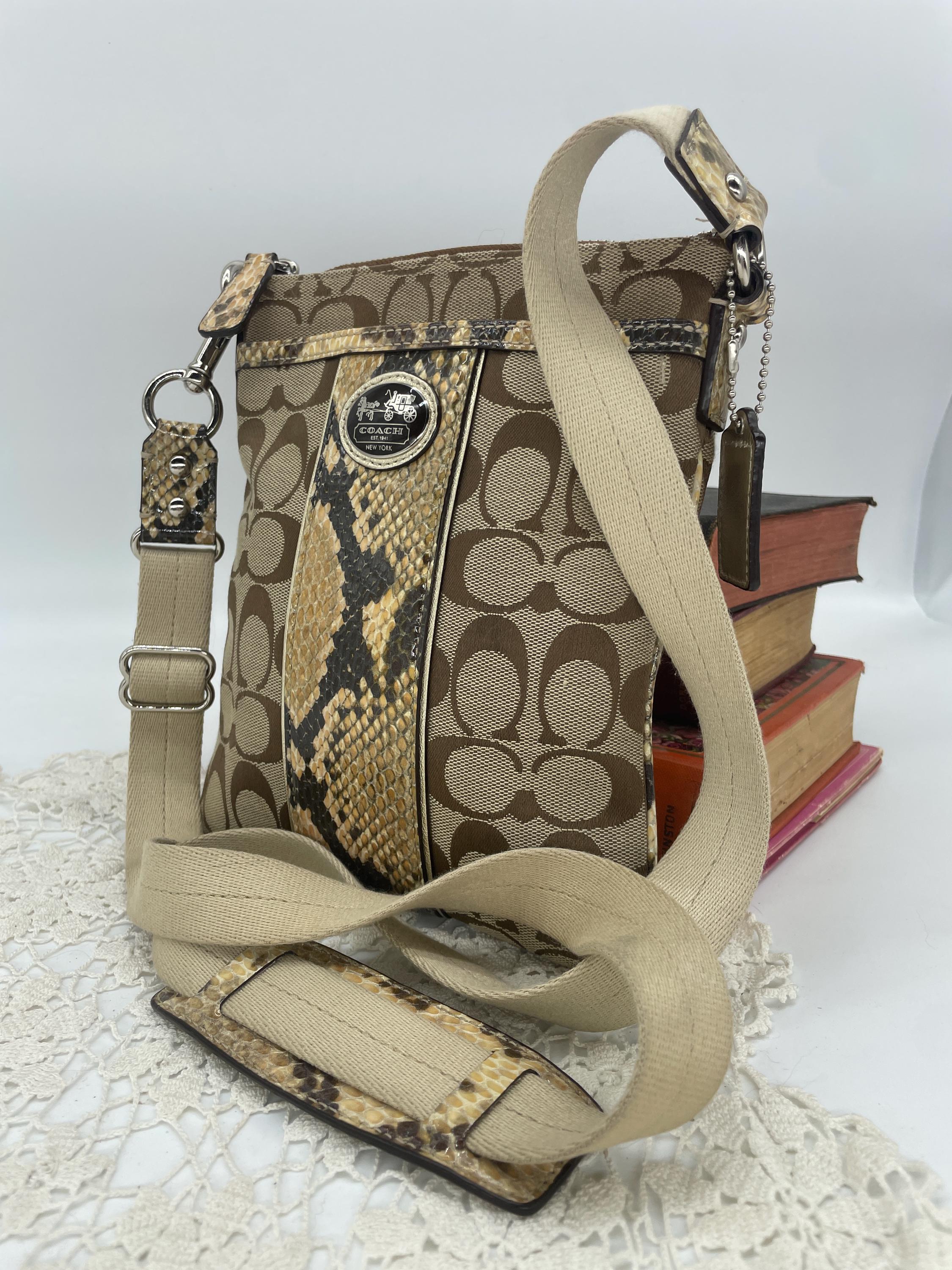 Coach signature crossbody purse - Etsy 日本