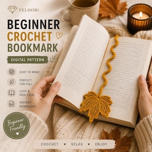 Può includere: Un segnalibro all'uncinetto color giallo senape a forma di foglia d'acero con un gambo lungo, sottile e ondulato, inserito in un libro aperto. Il testo sull'immagine recita: FELOORI, BEGINNER CROCHET BOOKMARK, DIGITAL PATTERN, EASY TO MAKE, PERFECT FOR FALL, CUTE & PRACTICAL, INSTANT DOWNLOAD, Beginner Friendly, CROCHET, RELAX, ENJOY.