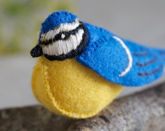 PDF 縫製パターン - Baxter Bluetit 縫製パターン - 鳥のぬいぐるみのための DIY 刺繍縫製パターン - ブルーバードのぬいぐるみのチュートリアル