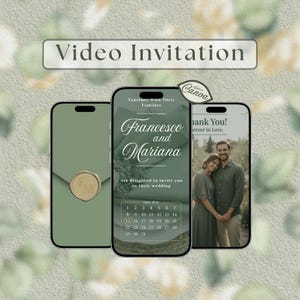 Può includere: Design di invito di nozze digitale con tre smartphone. Il telefono centrale mostra i nomi "Francesco e Mariana" con i dettagli del matrimonio. Gli altri telefoni mostrano una busta verde e una coppia. Il testo "Video Invitation" è in alto.