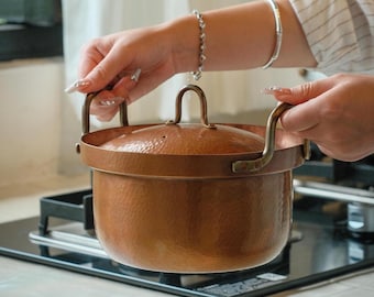 Personalized Copper Cooking Pot with Lid, Hand Hammered Soup Pot, Small Saucepan, Custom Engraved Copper Cookware, Stovetop Kitchen Pot