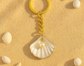 Gold Seashell Keychain – Handmade Pearl Bag Charm, Coastal Accessory