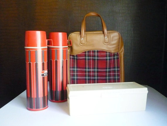 Vintage 4 Pc Picnic Bag and Thermos Set / Retro 70s Red Plaid 