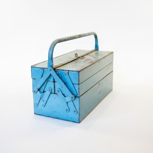 Vintage Steel Cantilever Toolbox – Industrial Blue Metal Tool Box (1950s–1960s)