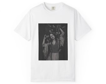 Camiseta vintage bohemia con foto de mujer / Camiseta con retrato floral