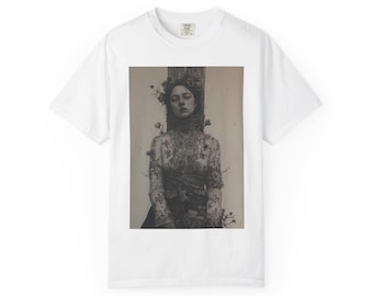Camiseta vintage con retrato floral / Camiseta gótica con foto de estilo melancólico