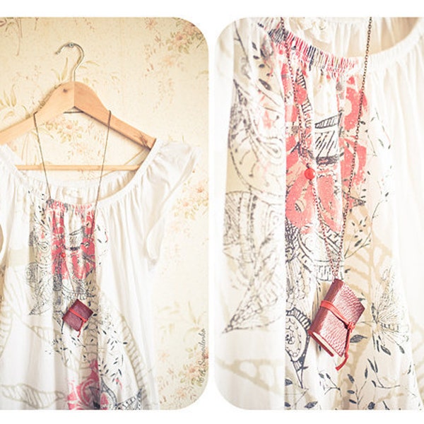 Red book necklace - Coral - Last copy - Back to school
