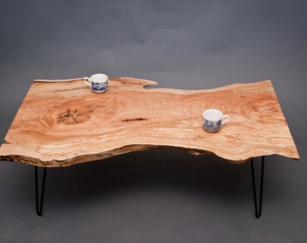 Live edge Maple COFFEE TABLE - Reclaimed - Live Edge/Natural/Unique