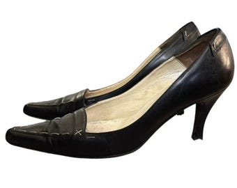 Zapatos de tacón BCBG Maxazria de piel vintage, talla 8.5B, negros, hechos en Italia, punta puntiaguda, elegantes