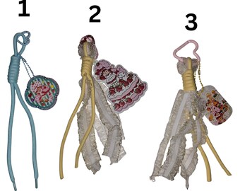 Llavero de lujo hecho a mano / Adorno decorativo para bolso / Colgante para cartera / Regalo para ella / Elige tu diseño