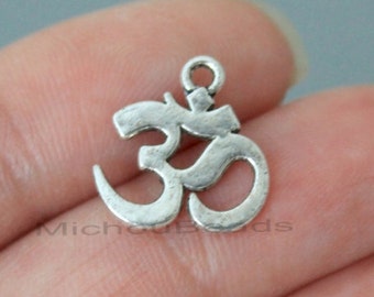5 Silver OM Charms - 15mm Antiqued Silver Ohm Buddhist Zen Yoga meditation Metal Charms - Instant Shipping - USa Discount Charm - 6028