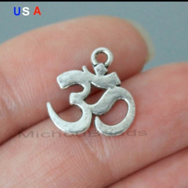 5 Silver OM Charms - 15mm Antiqued Silver Ohm Buddhist Zen Yoga meditation Metal Charms - Instant Shipping - USa Discount Charm - 6028