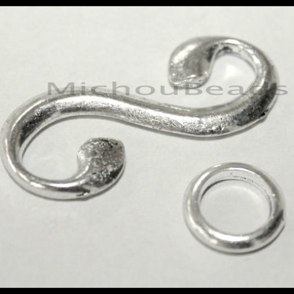 1 Antiqued SILVER S Hook Swirl Clasp - 34x14mm Alloy S Hook Clasp w/ Jumpring - USA Wholesale Findings - Instant Shipping - 5435