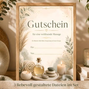 Könnte beinhalten: Ein gerahmter Gutschein mit dem Text Gutschein für eine wohltuende Massage, Ein Moment voller Ruhe, Entspannung und neuer Energie, Für, und Von. Das Design zeigt Aquarellillustrationen von Pampasgras, einem gerollten Handtuch, Massageöl, gestapelten Steinen und einer brennenden Kerze.