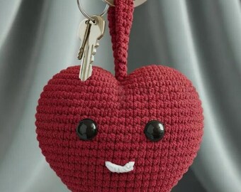 Heart Keychain Crochet Pattern PDF, Smiling Amigurumi Bag Charm, Valentine Crochet Gift, Instant Download