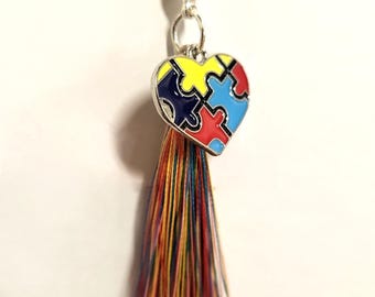Llavero de concienciación sobre el autismo y el corazón