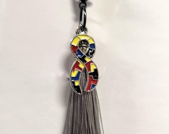 Llavero con lazo de concienciación sobre el autismo