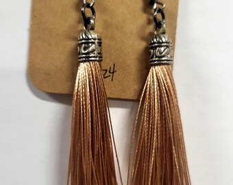 Pendientes de borlas de cobre dorado