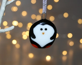 Handmade fused glass baby penguin Christmas decoration, tiny glass penguin decoration, baby penguin ornament, handmade penguin decoration
