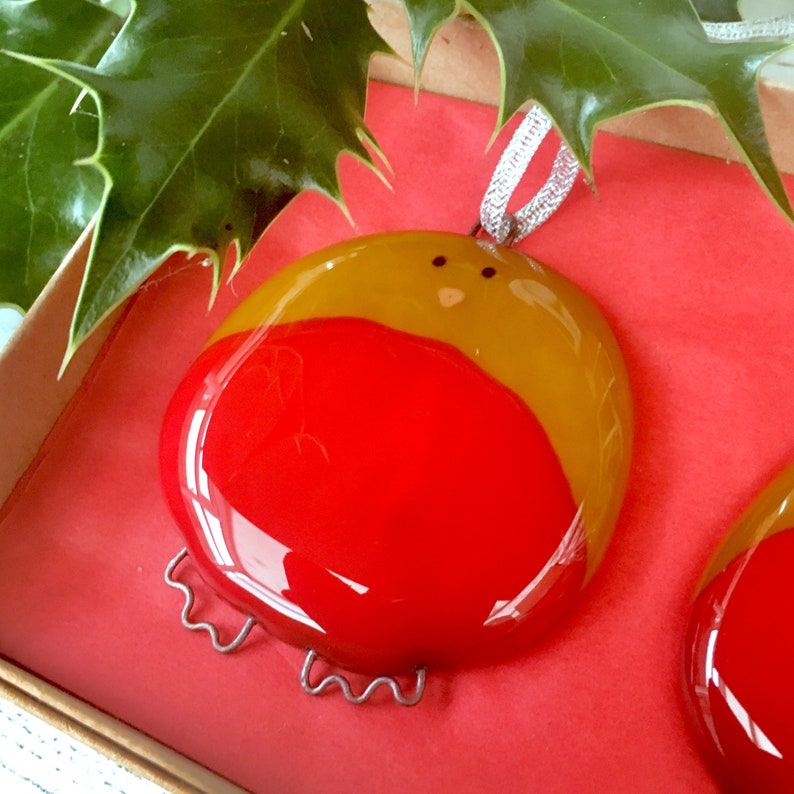 Set of 3 Fused Glass Robin Decorations in Gift Box Medium Size image 4