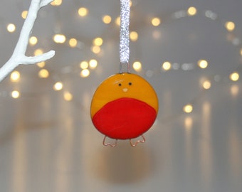 Fused glass baby robin Christmas decoration - handmade, tiny glass robin decoration, small robin ornament, little glass robin