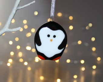 Handmade fused glass penguin Christmas decoration, medium penguin decoration, fused glass penguin decoration, handmade penguin