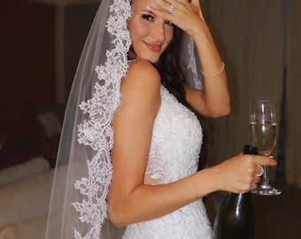 Lace Mantilla Bridal Veil, Cathedral Lace Veil, Spanish Mantilla Veil, Floral Lace Wedding Veil, Luxury Bridal Veil