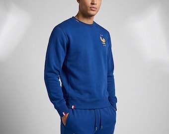 Conjunto de treino da seleção francesa de futebol | Moletom e calça de moletom azul royal com estampa de galo dourado da The Jacket Studio Co.